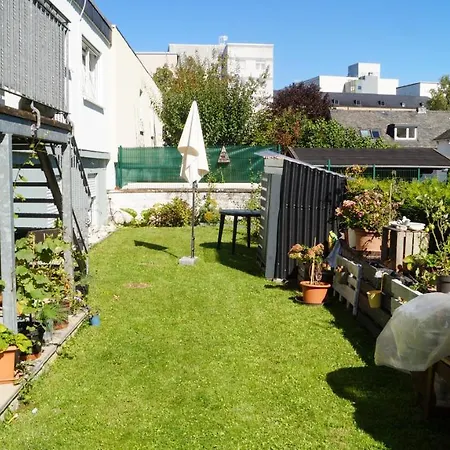 Individual - Zentrale, Ruhige In Innenstadt - Kueche, Parkplatz, Terrasse, Smarttv, Netflix Appartement Bitburg