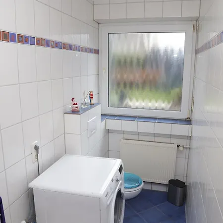 Apartment Individual - Zentrale, Ruhige In Innenstadt - Kueche, Parkplatz, Terrasse, Smarttv, Netflix