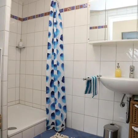 Individual - Zentrale, Ruhige In Innenstadt - Kueche, Parkplatz, Terrasse, Smarttv, Netflix Apartment Bitburg