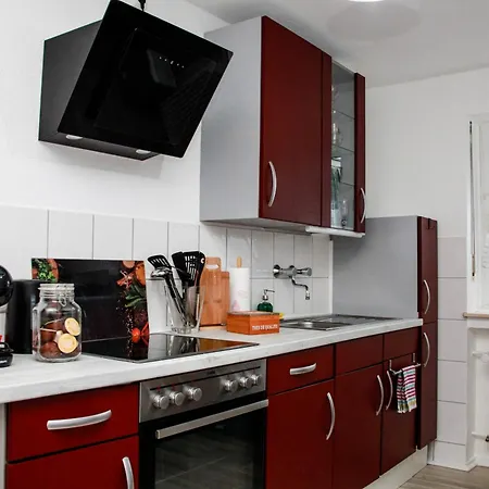 Apartment Individual - Zentrale, Ruhige In Innenstadt - Kueche, Parkplatz, Terrasse, Smarttv, Netflix Bitburg