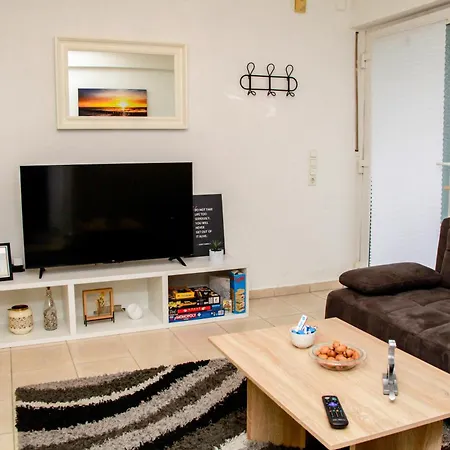 Apartment Individual - Zentrale, Ruhige In Innenstadt - Kueche, Parkplatz, Terrasse, Smarttv, Netflix