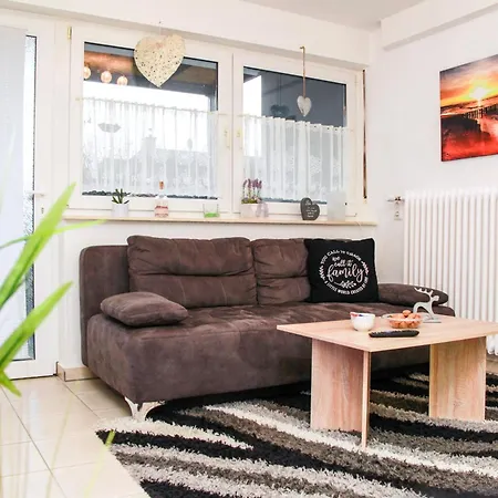 Individual - Zentrale, Ruhige In Innenstadt - Kueche, Parkplatz, Terrasse, Smarttv, Netflix Apartment Bitburg
