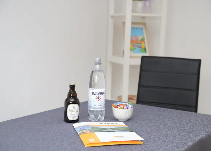 Individual - Zentrale, Ruhige In Innenstadt - Kueche, Parkplatz, Terrasse, Smarttv, Netflix * Bitburg