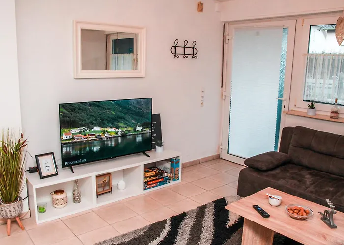 Individual - Zentrale, Ruhige In Innenstadt - Kueche, Parkplatz, Terrasse, Smarttv, Netflix Bitburg