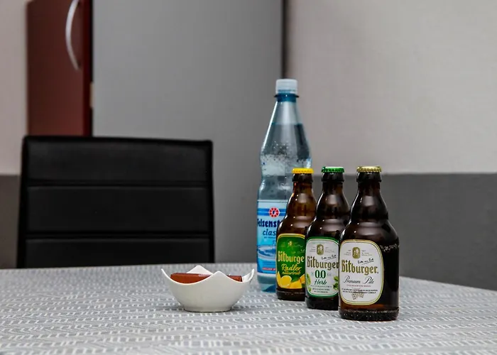 Apartment Individual - Zentrale, Ruhige In Innenstadt - Kueche, Parkplatz, Terrasse, Smarttv, Netflix